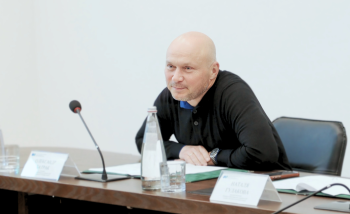 Онлайн-діалог із представниками фармацевтичної галузі 